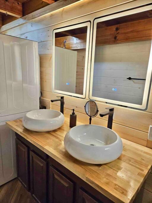 Modern Lake Side Nest• Hotub Fenced Yard King Beds Sevierville Exterior foto