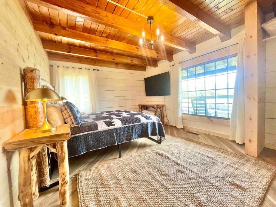 Modern Lake Side Nest• Hotub Fenced Yard King Beds Sevierville Exterior foto