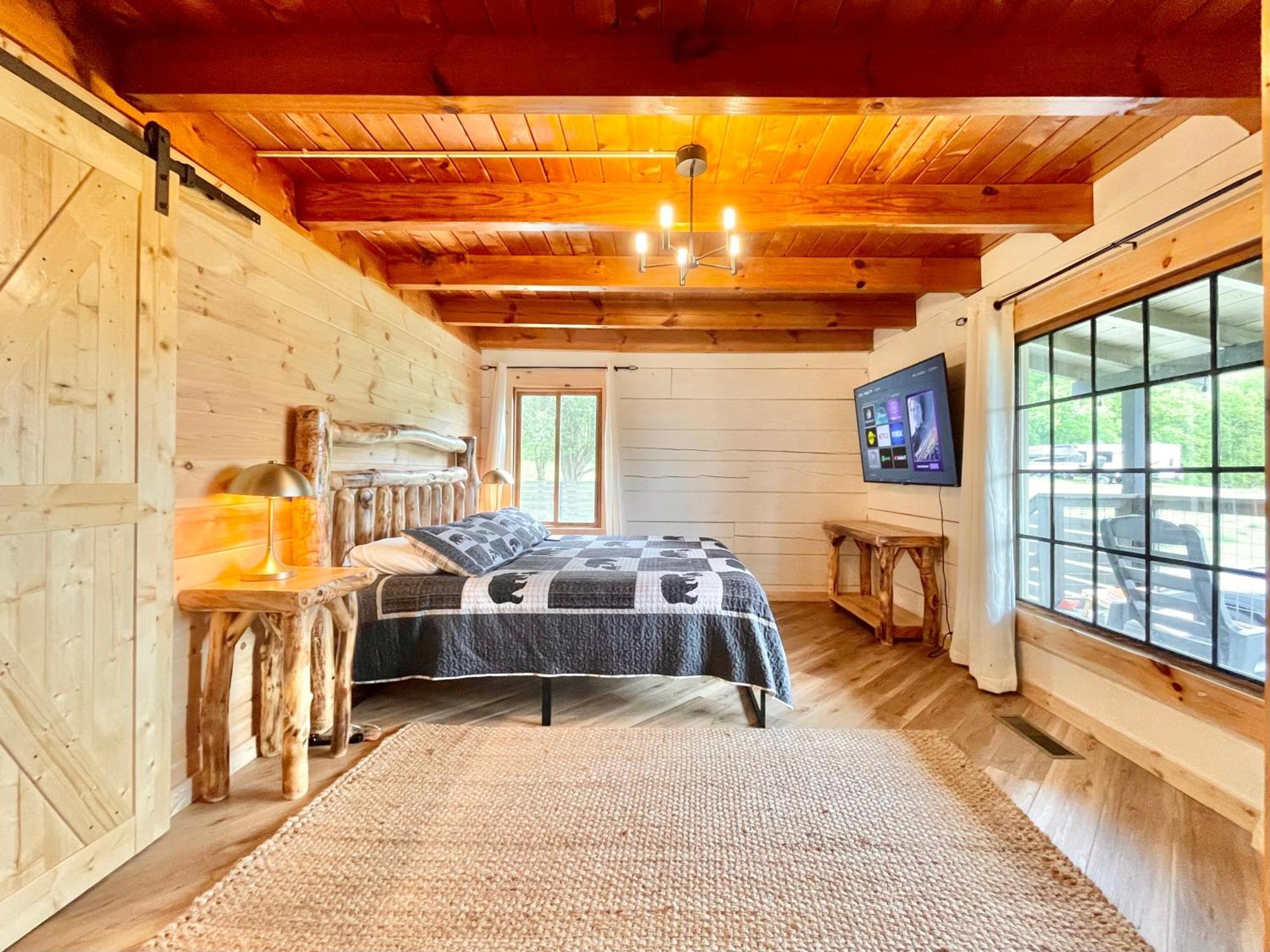 Modern Lake Side Nest• Hotub Fenced Yard King Beds Sevierville Exterior foto